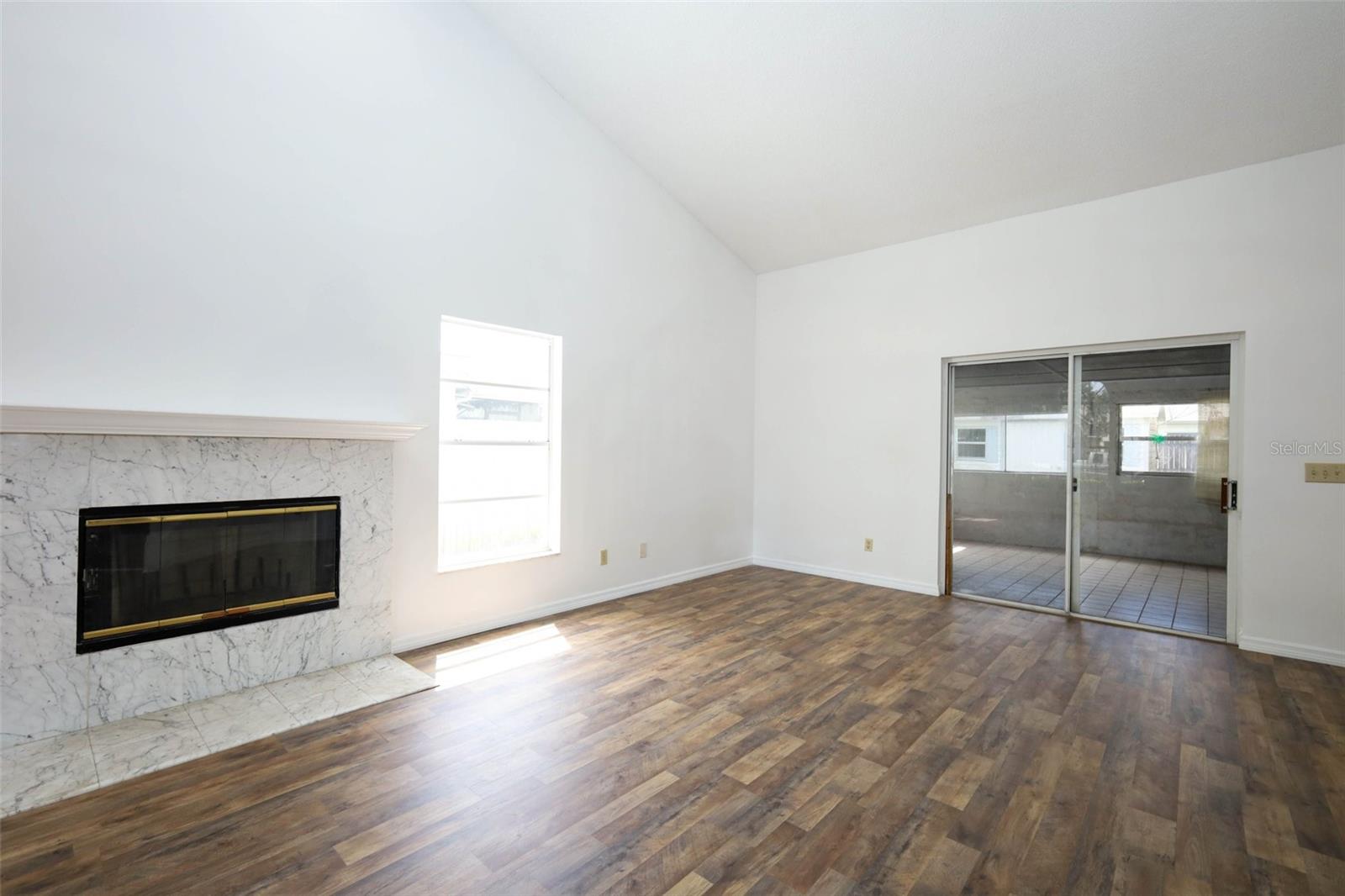 1675 Thornhill Cir Property Photo 9