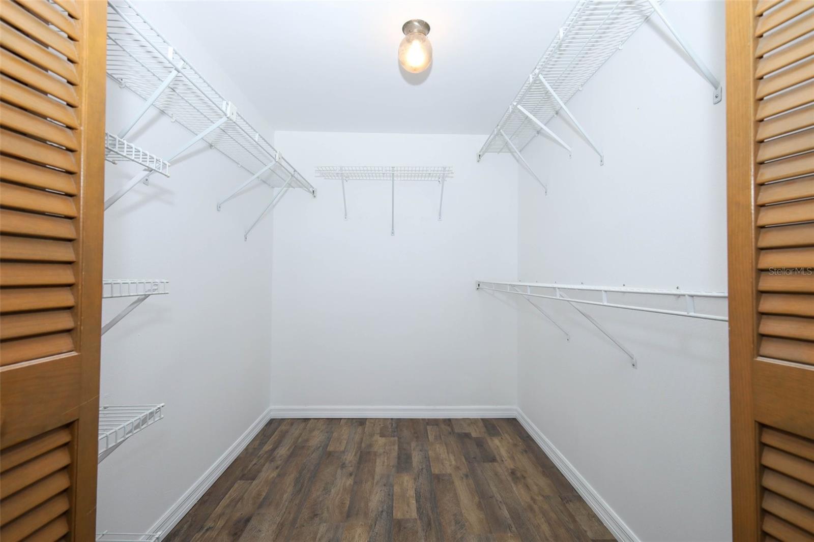 1675 Thornhill Cir Property Photo 18