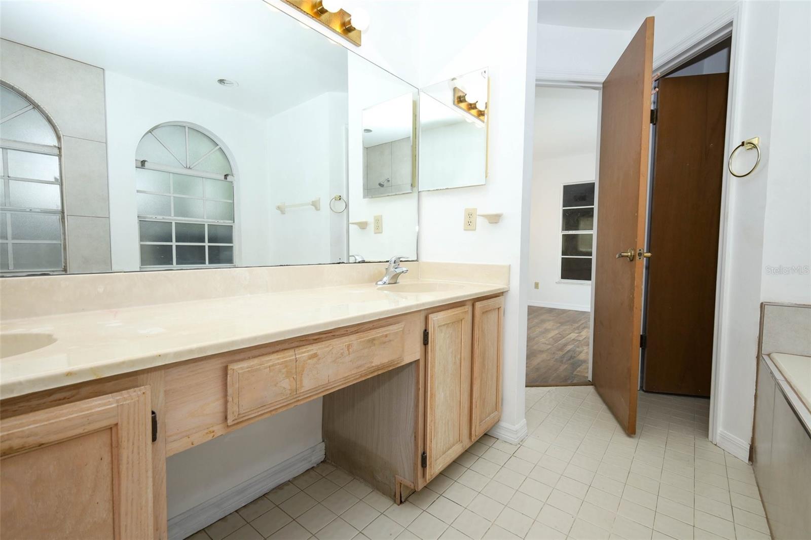 1675 Thornhill Cir Property Photo 20