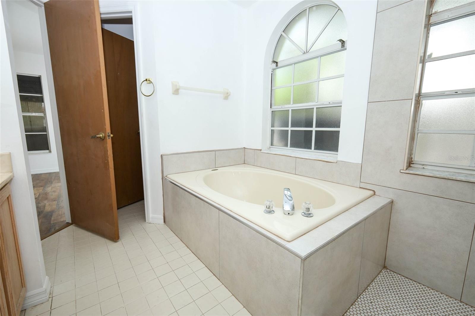 1675 Thornhill Cir Property Photo 23