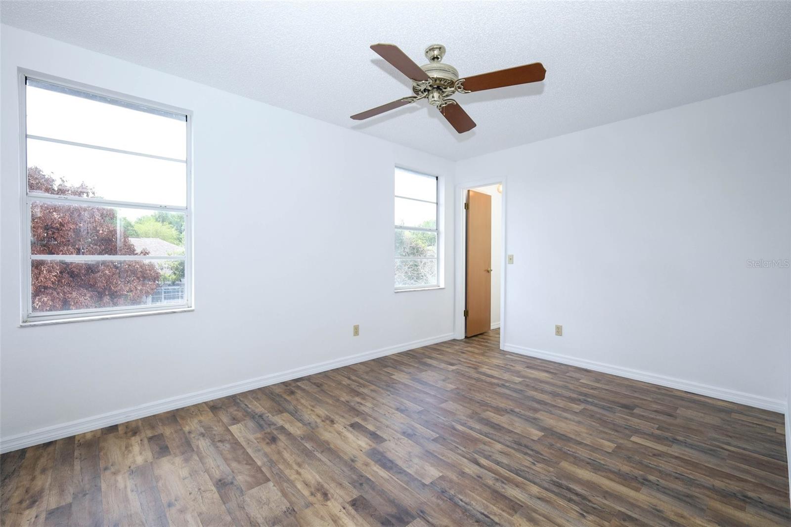 1675 Thornhill Cir Property Photo 32