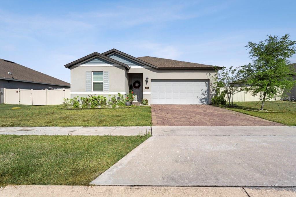 245 Messina Pl Property Photo 1