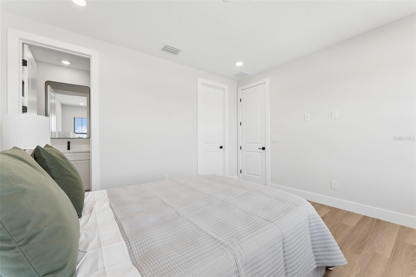 16308 Vetta Dr Property Photo 21