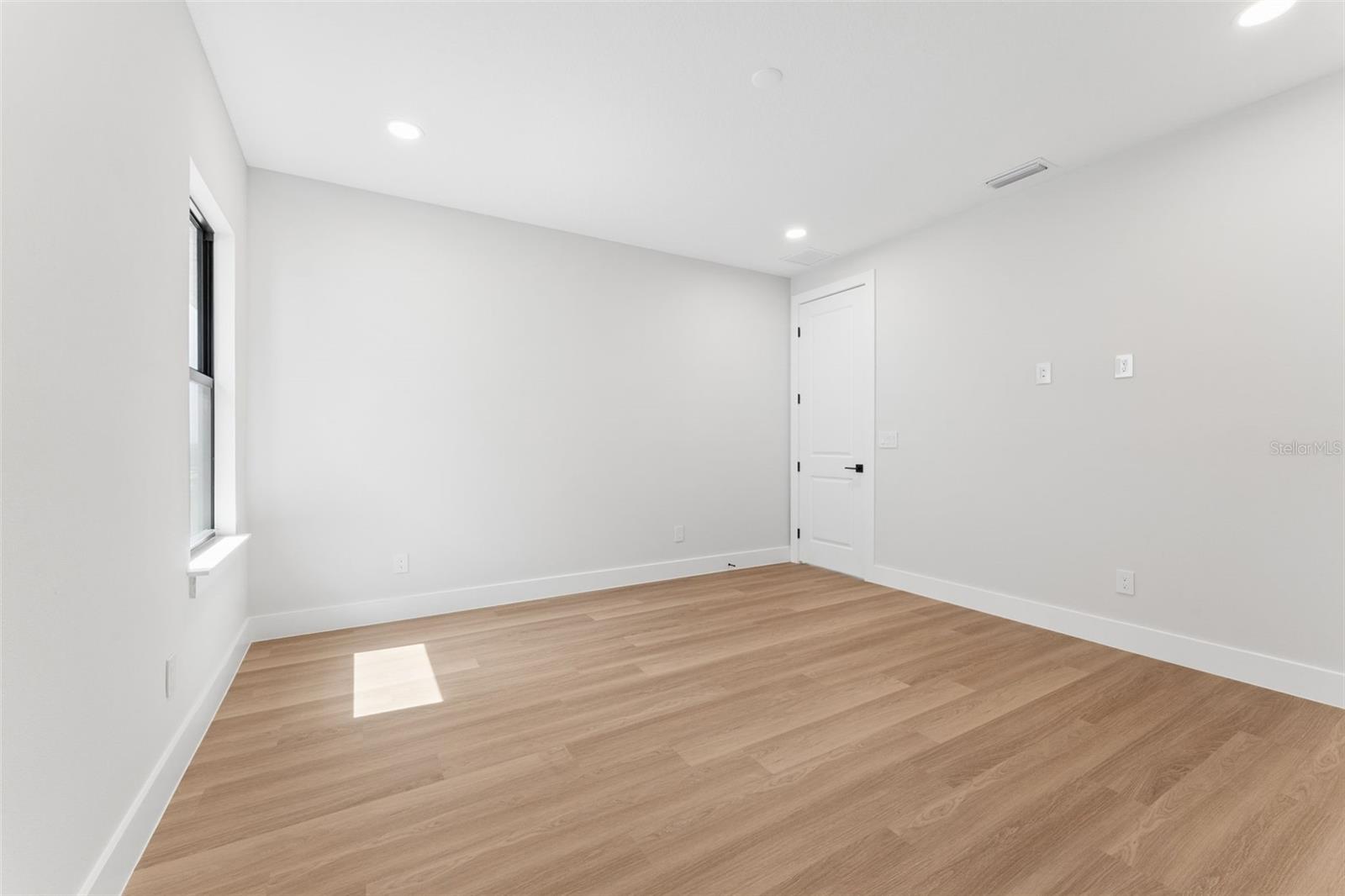 16308 Vetta Dr Property Photo 28