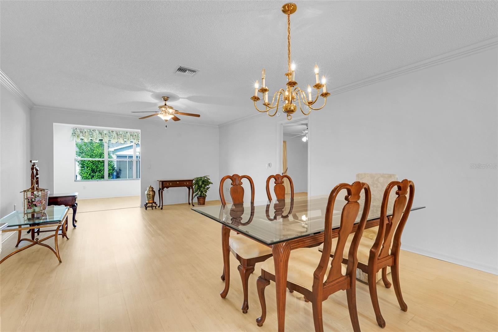 870 Henderson Ln Property Photo 13