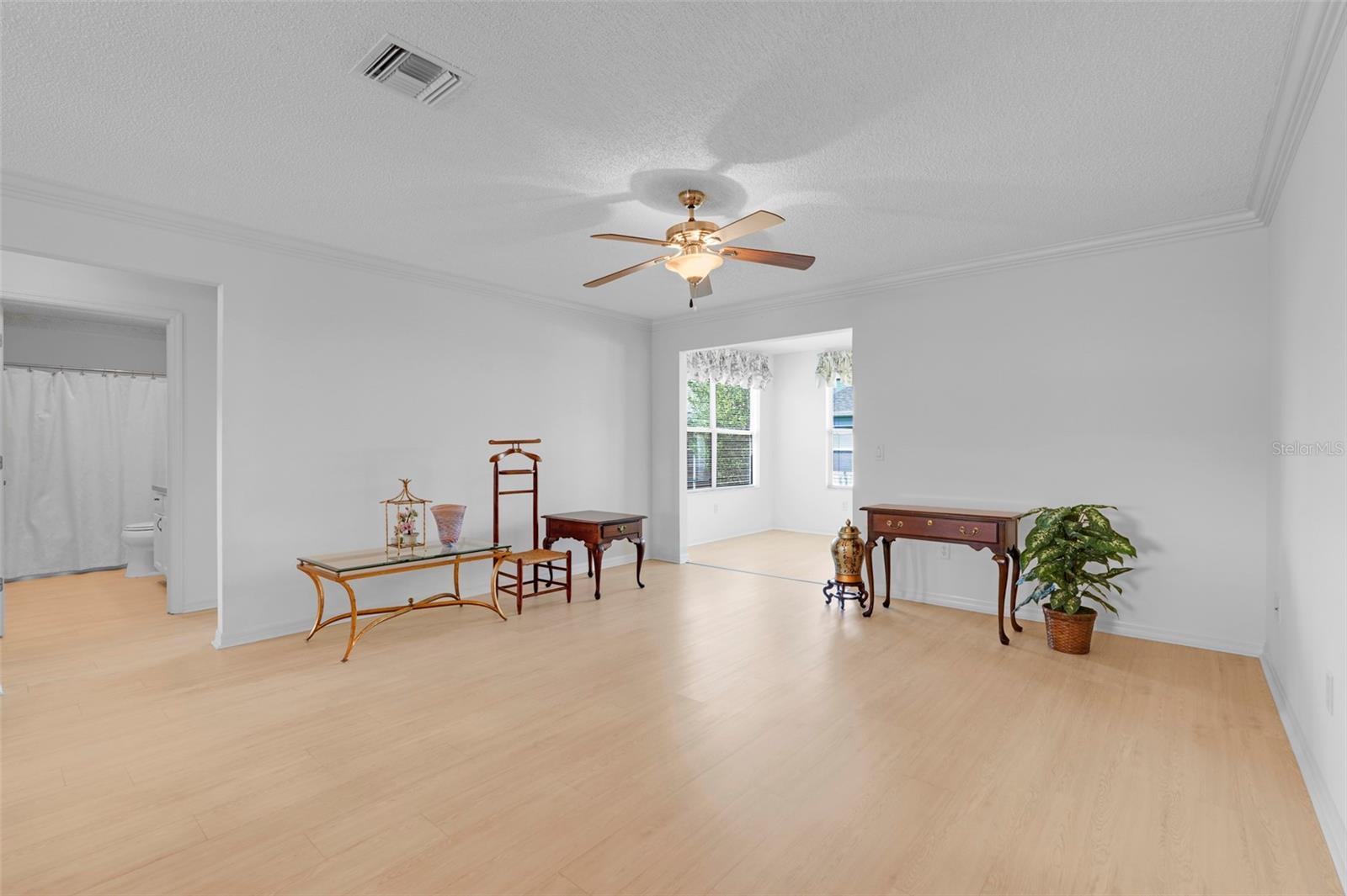 870 Henderson Ln Property Photo 15