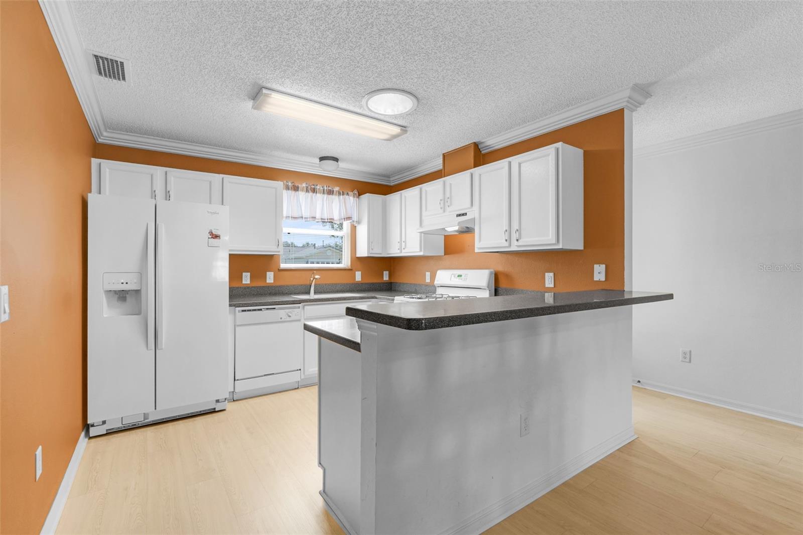 870 Henderson Ln Property Photo 16