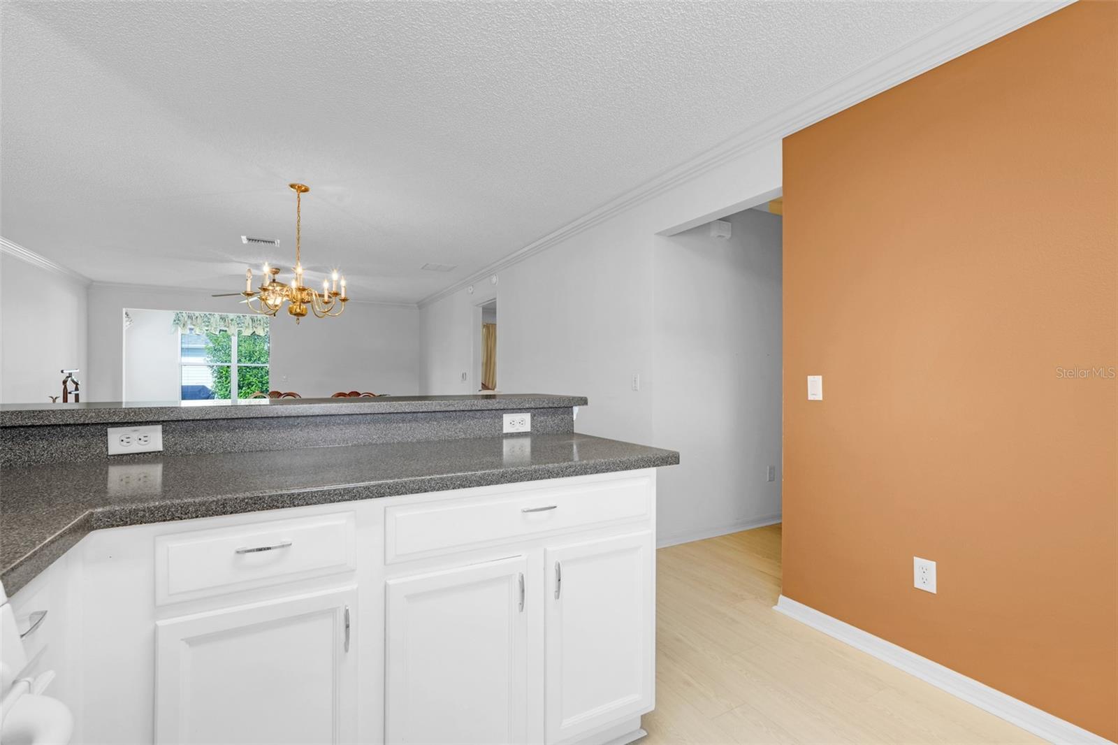 870 Henderson Ln Property Photo 17
