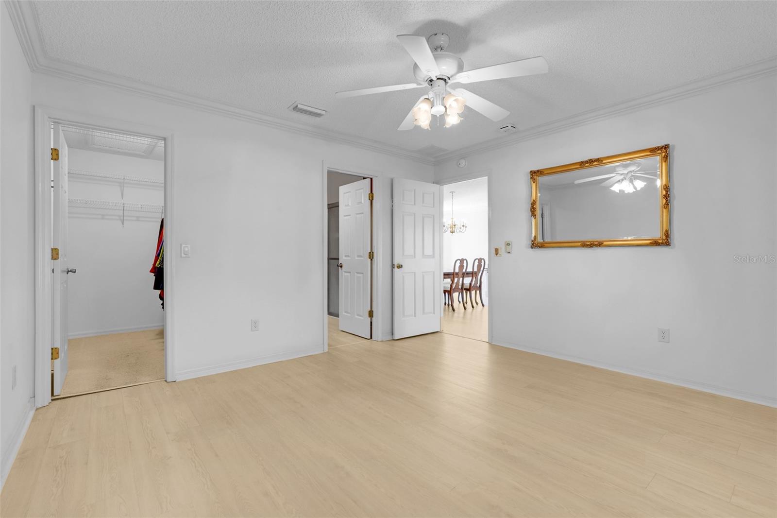 870 Henderson Ln Property Photo 21