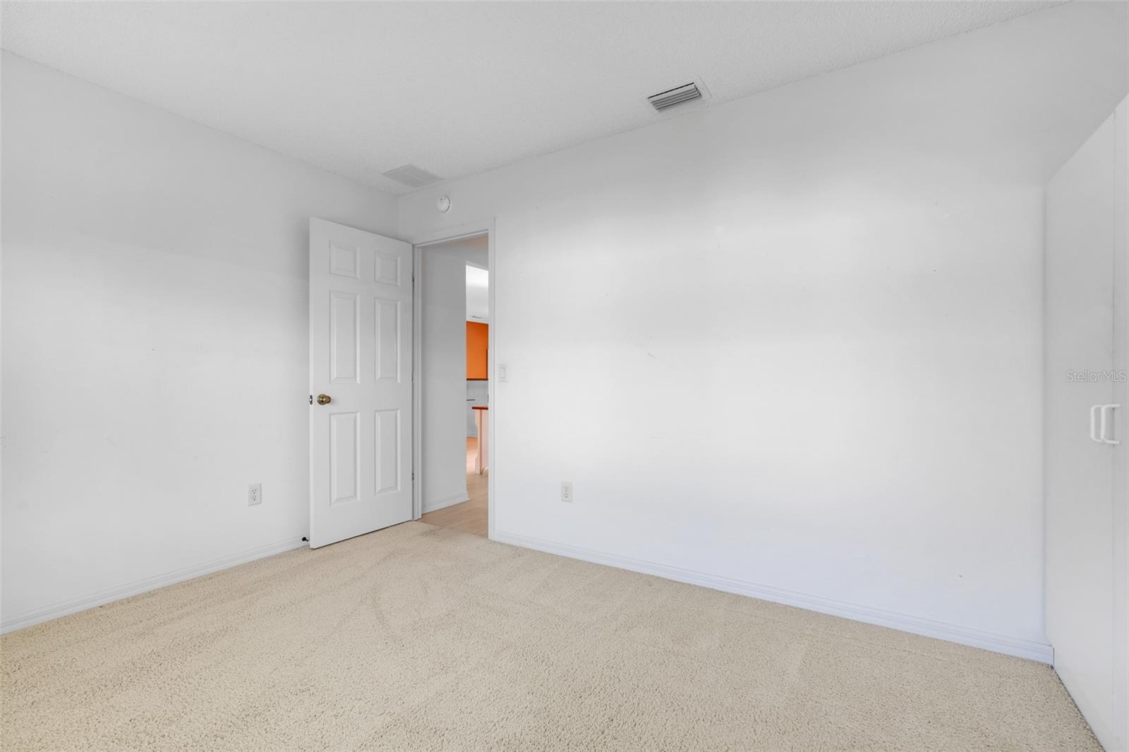 870 Henderson Ln Property Photo 26