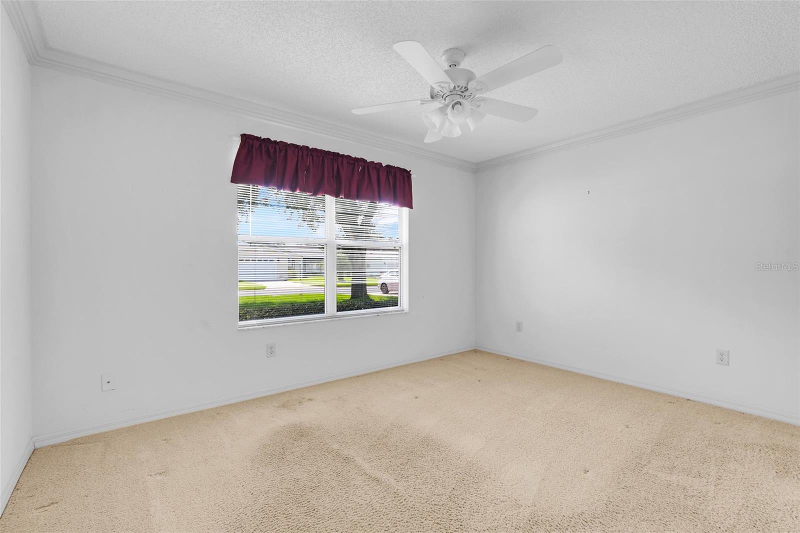 870 Henderson Ln Property Photo 28