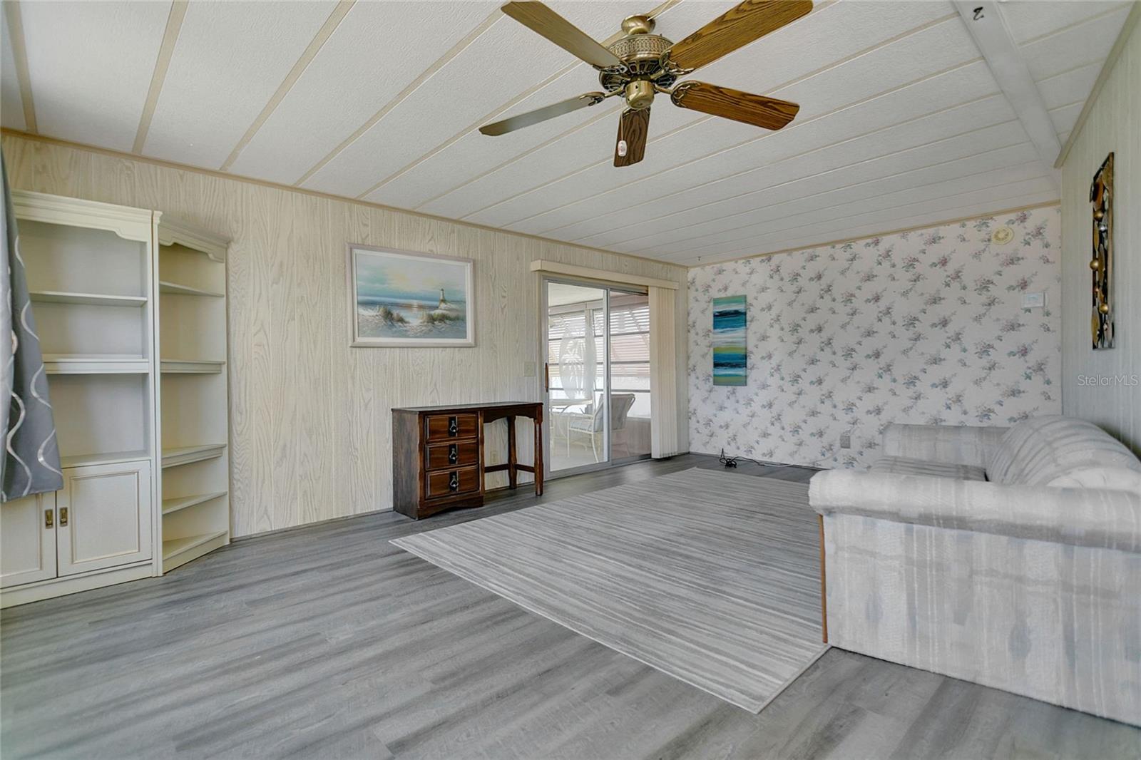 1207 Apache Cir Property Photo 7