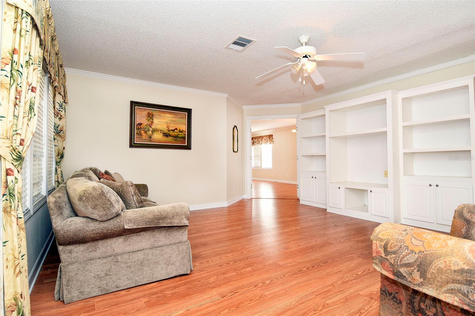 11642 Martell Ct Property Photo 3