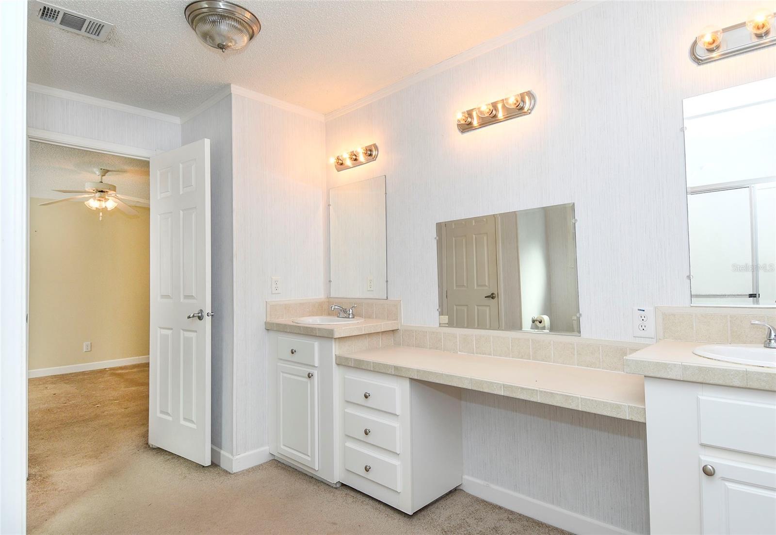 11642 Martell Ct Property Photo 15