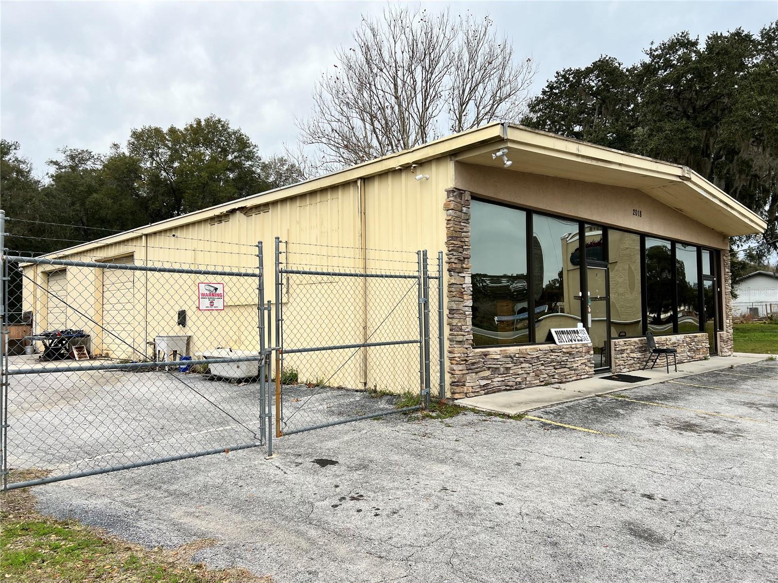 2018 N Florida Ave Property Photo 4