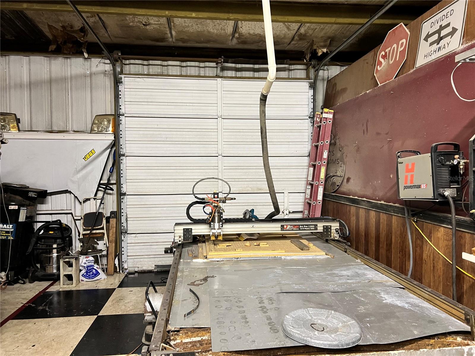 2018 N Florida Ave Property Photo 8