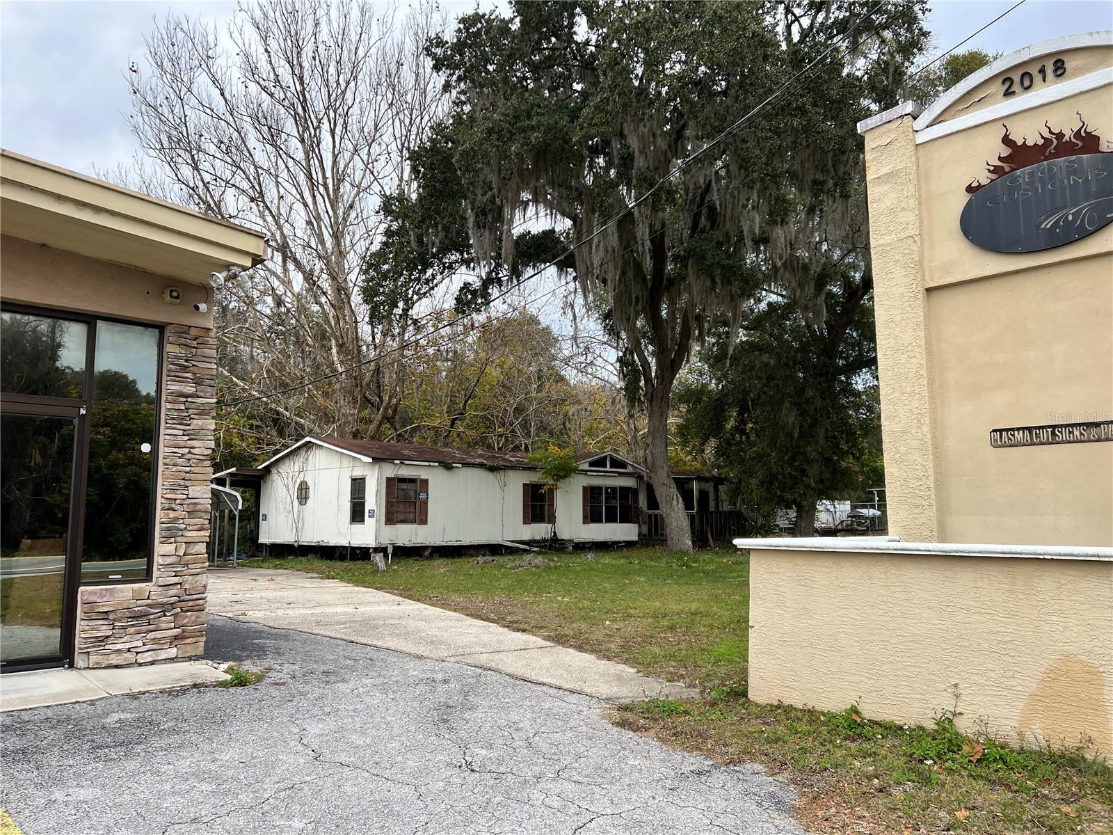 2018 N Florida Ave Property Photo 12