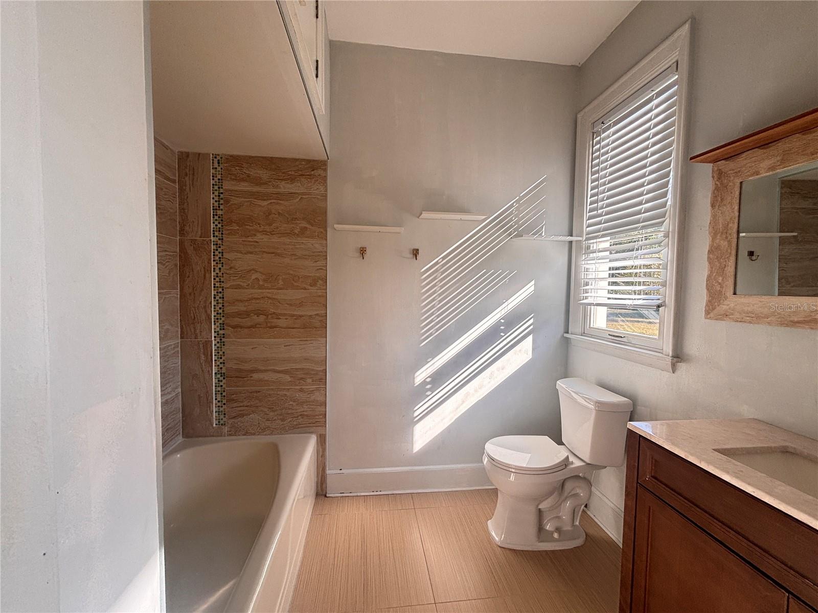 1508 N Arcadia Ave Property Photo 28