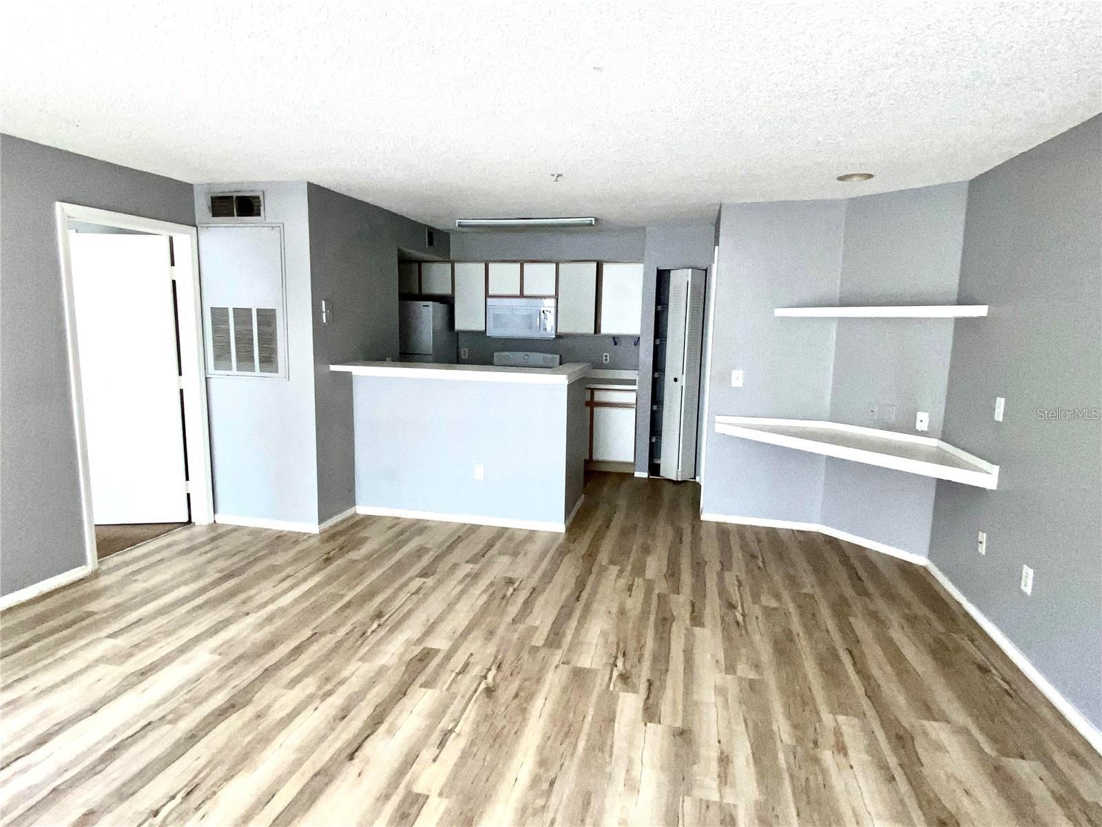 2209 Antigua Pl #827 Property Photo 4