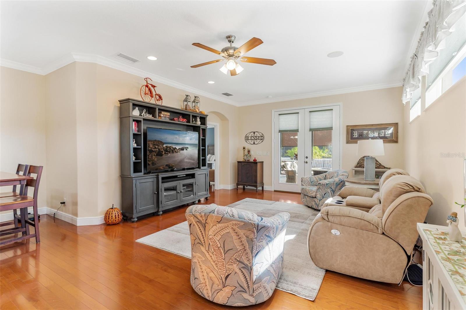 5486 Bounty Cir Property Photo 15