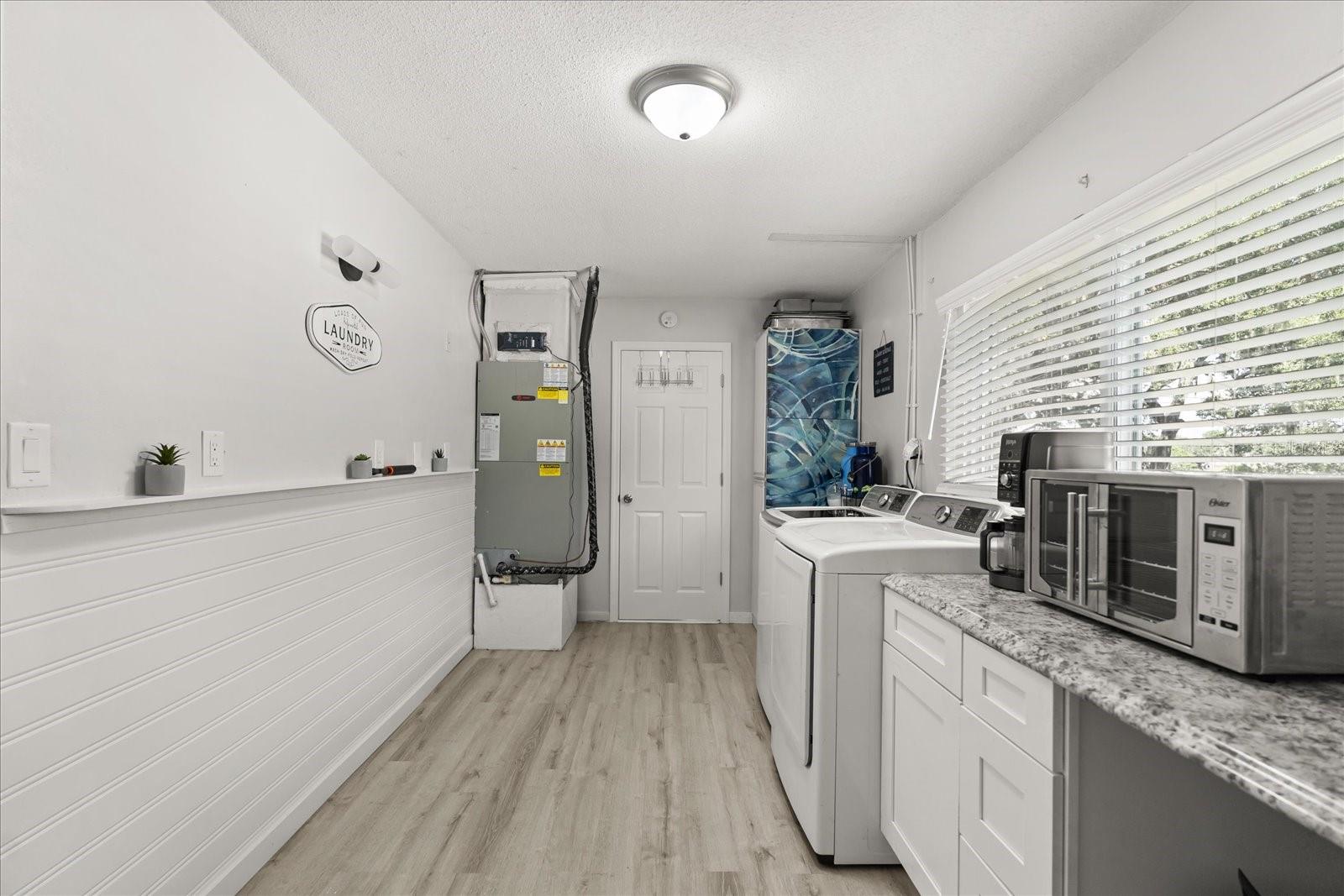 1210 E Caroline St Property Photo 33
