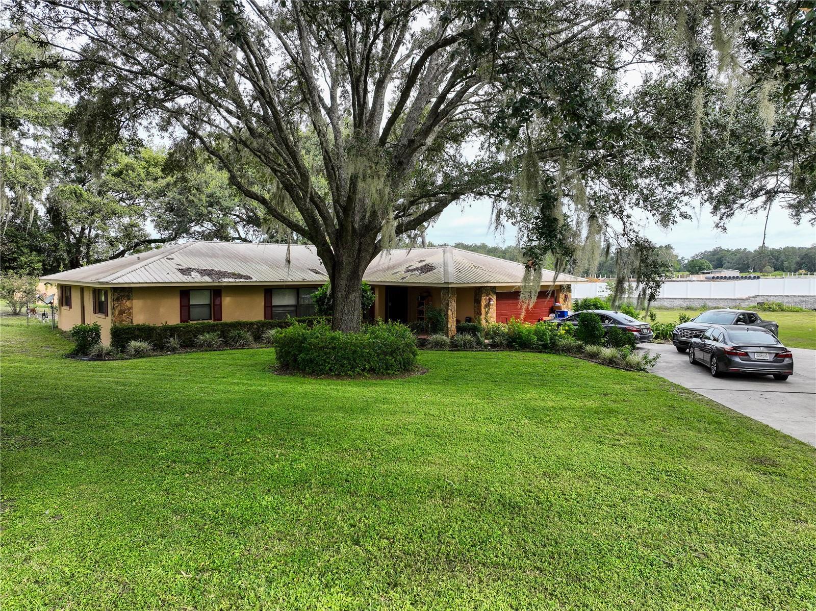 3636 E C-466 Property Photo 25