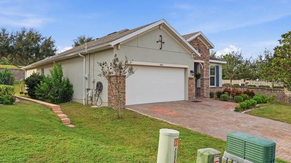 1401 Westbury Dr Property Photo 3