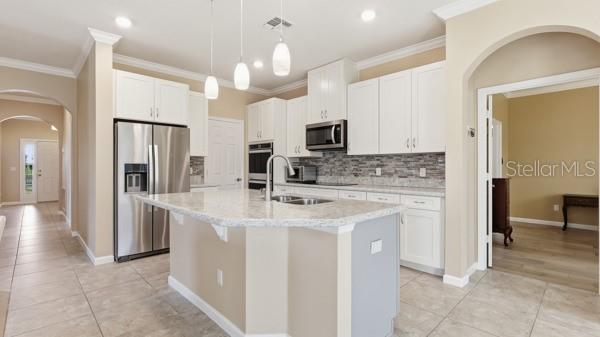 1401 Westbury Dr Property Photo 5
