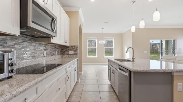 1401 Westbury Dr Property Photo 7