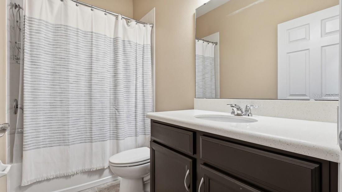 1401 Westbury Dr Property Photo 18