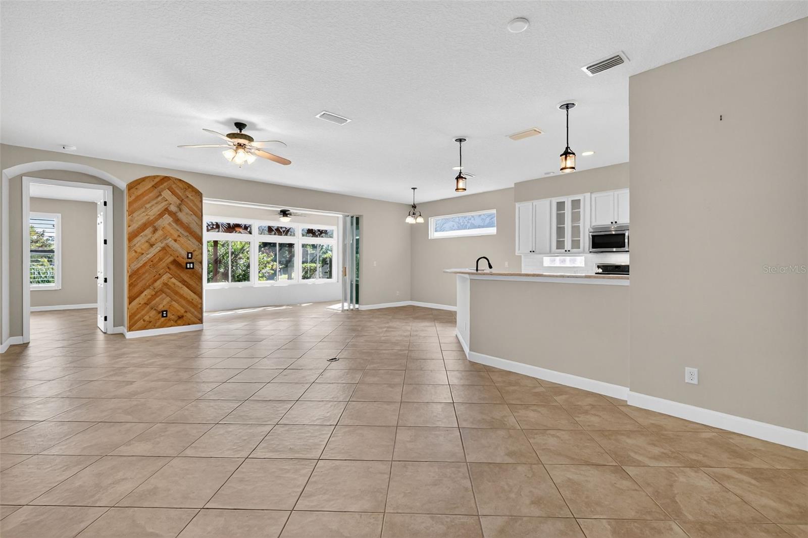 8852 Bridgeport Bay Cir Property Photo 6