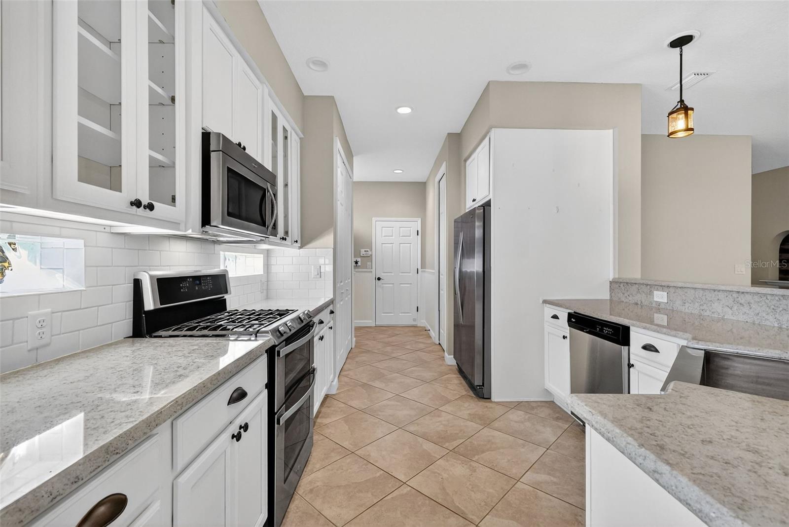 8852 Bridgeport Bay Cir Property Photo 17