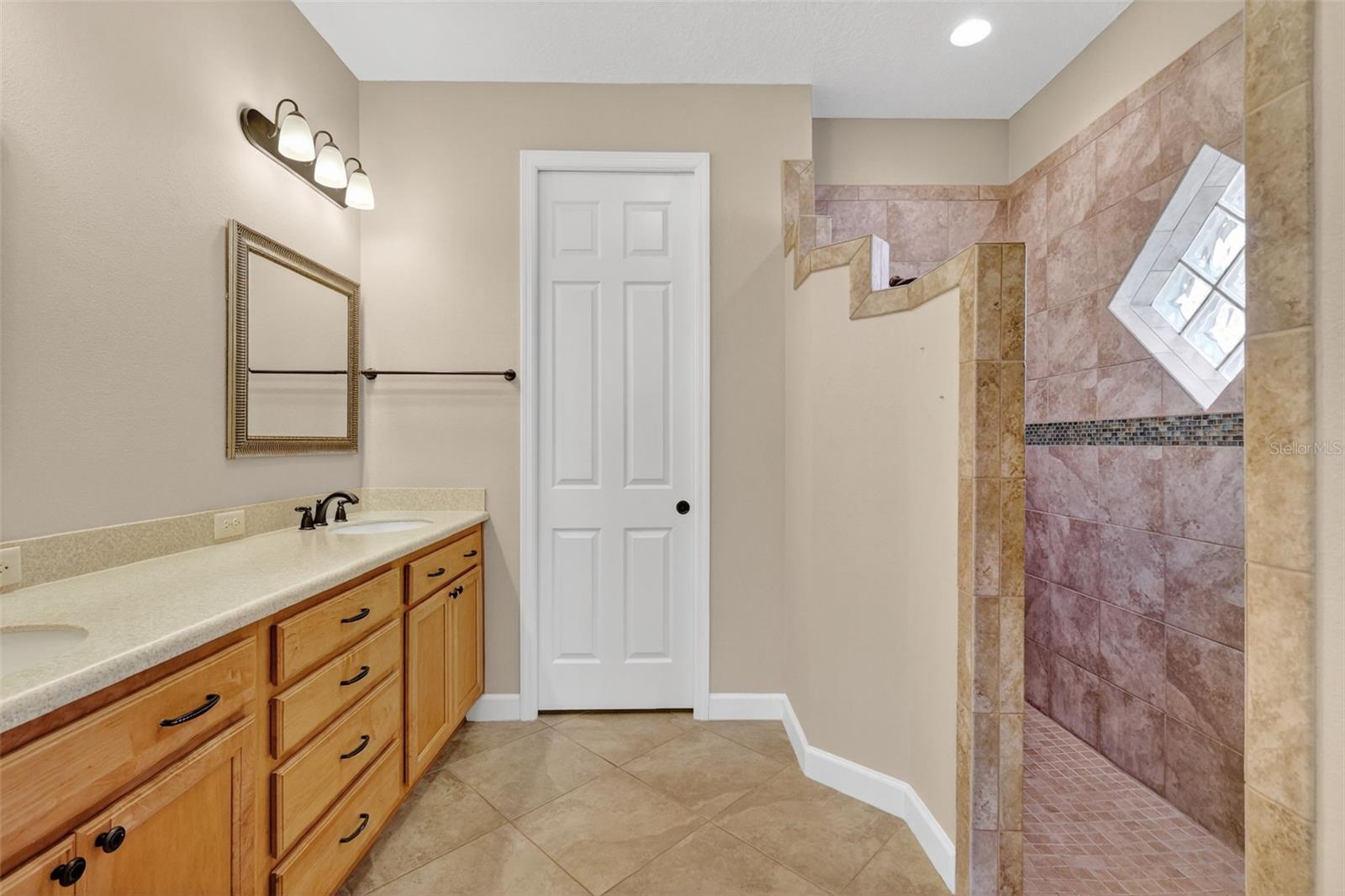 8852 Bridgeport Bay Cir Property Photo 23