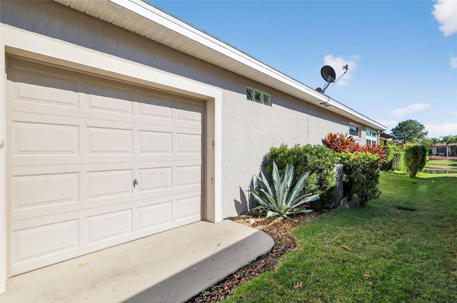 8852 Bridgeport Bay Cir Property Photo 34