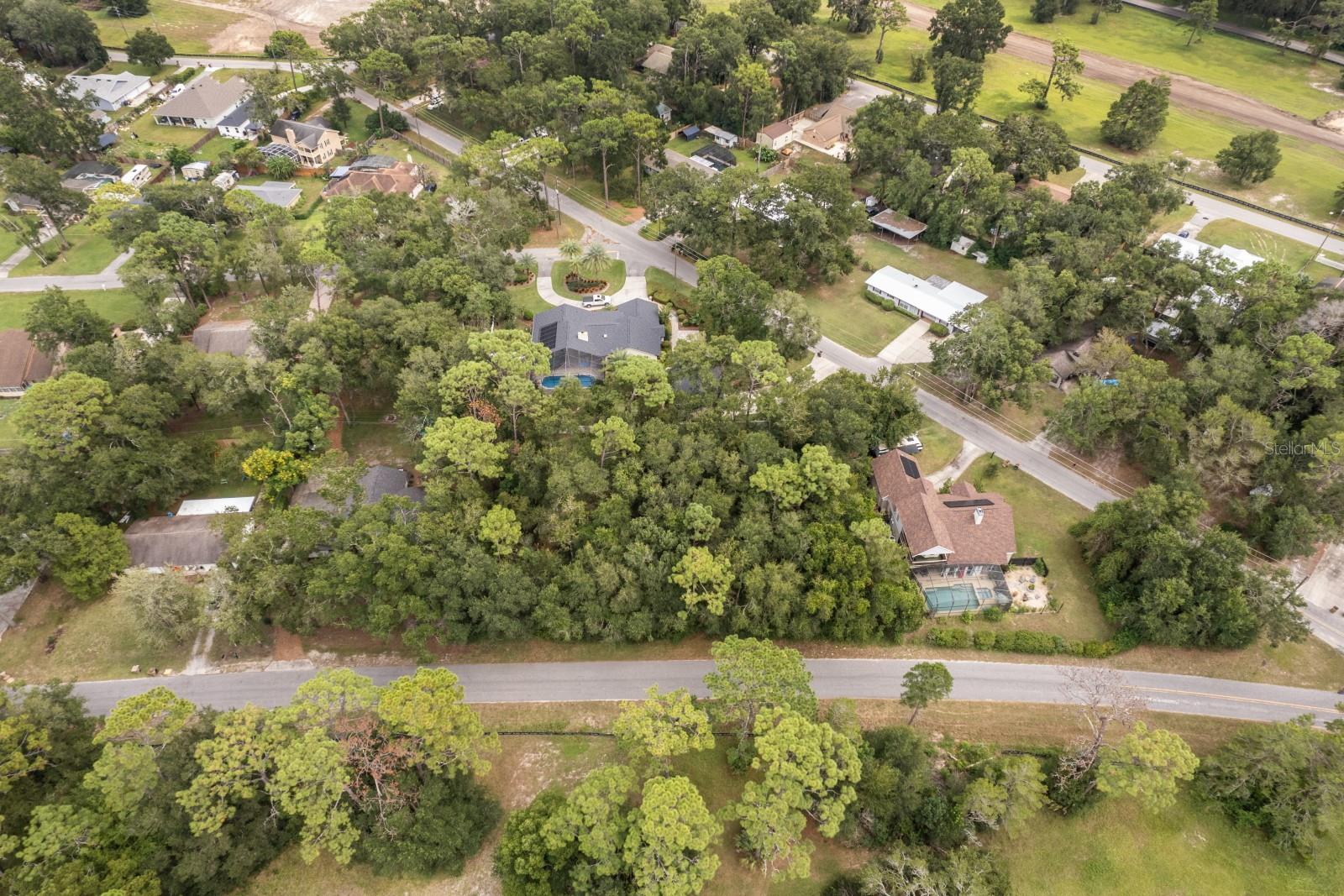 Interlachen Dr Property Photo 3