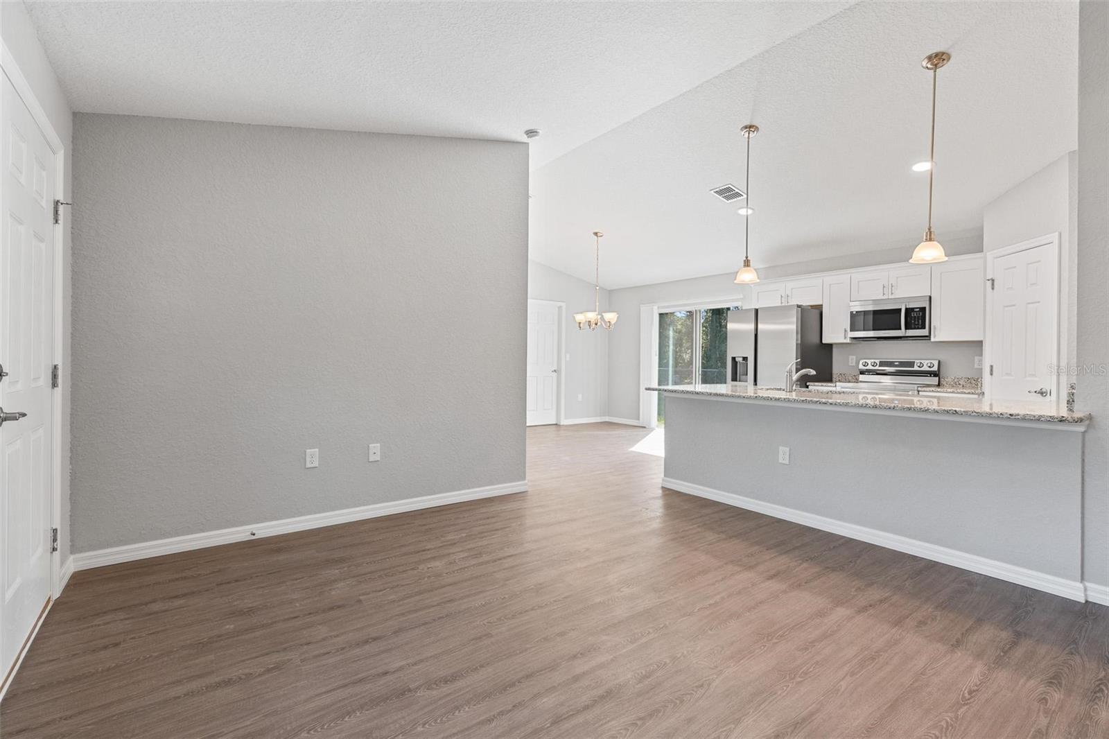 3216 Se 142nd Pl Property Photo 11