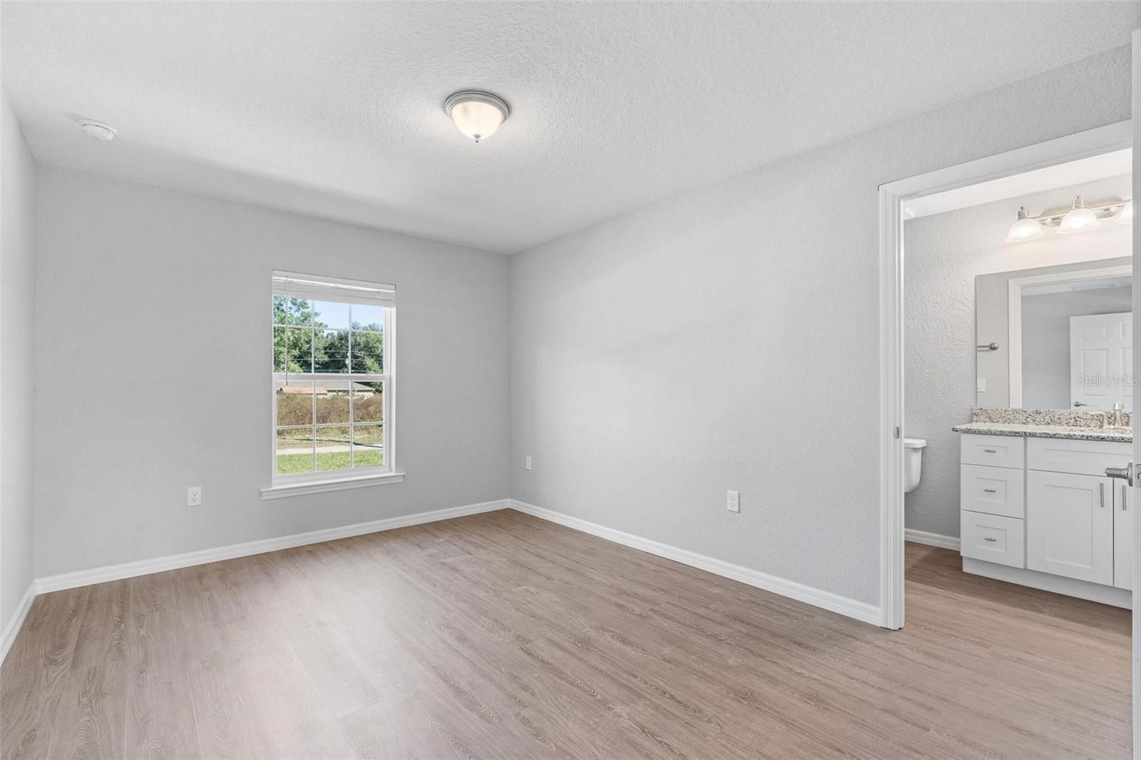 3216 Se 142nd Pl Property Photo 14