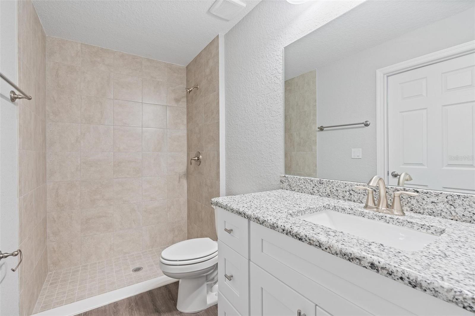 3216 Se 142nd Pl Property Photo 15