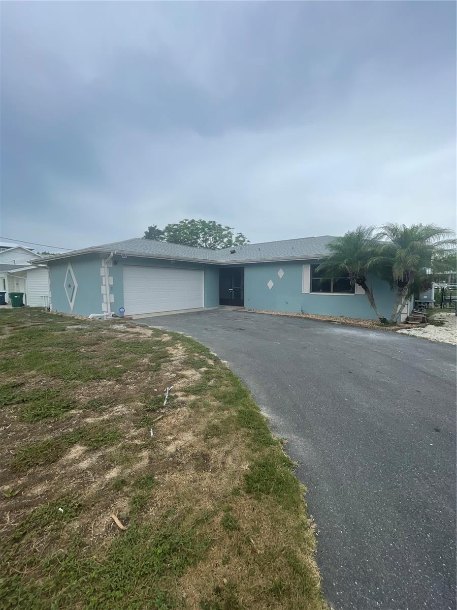 11711 W BAYSHORE DR Property Photo 1