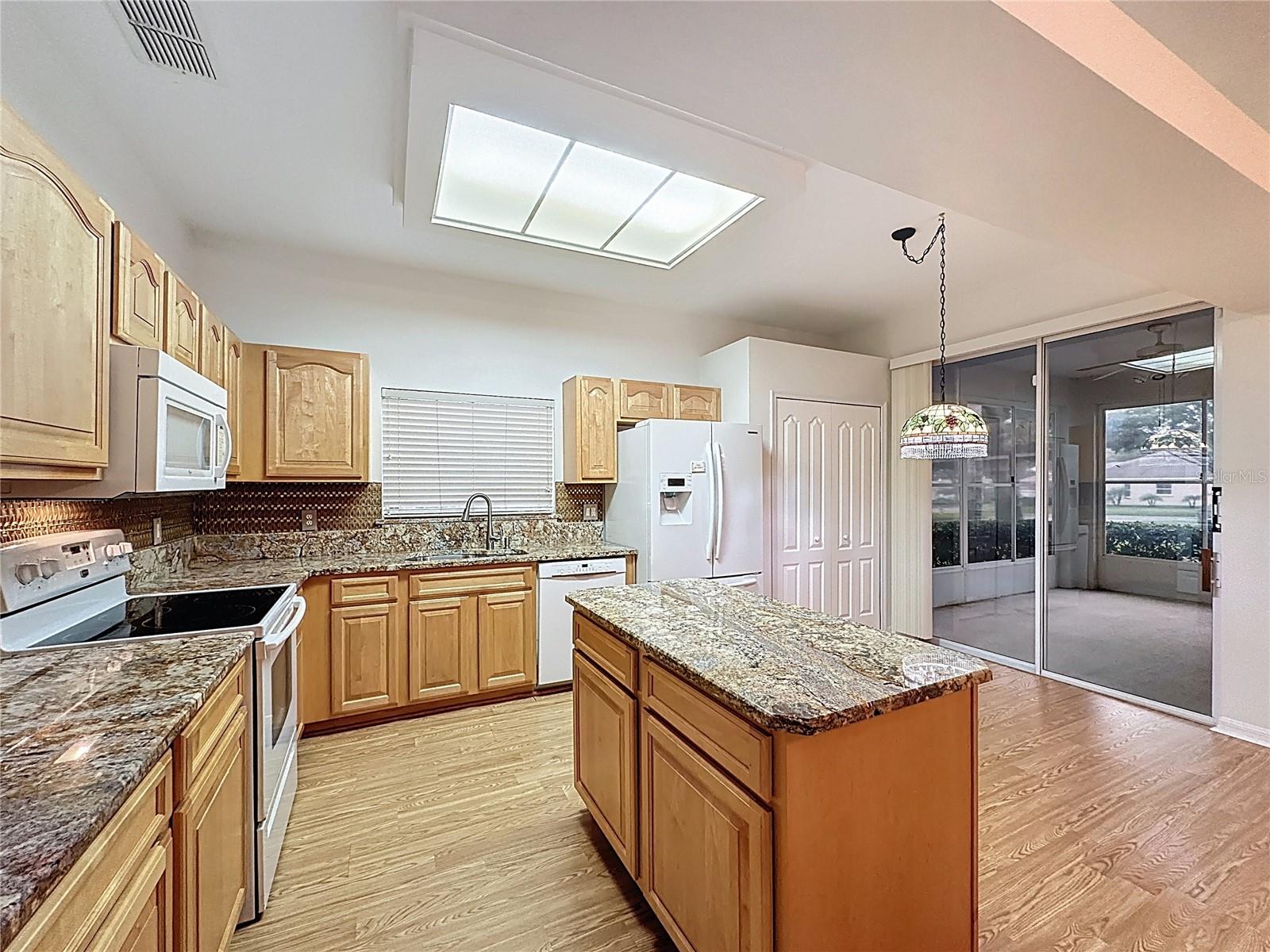 4246 Newland St Property Photo 9