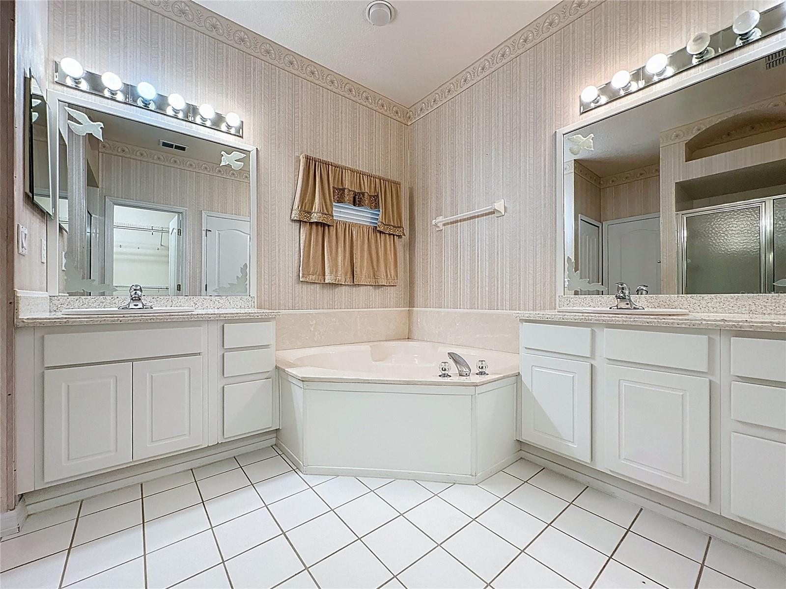 4246 Newland St Property Photo 20