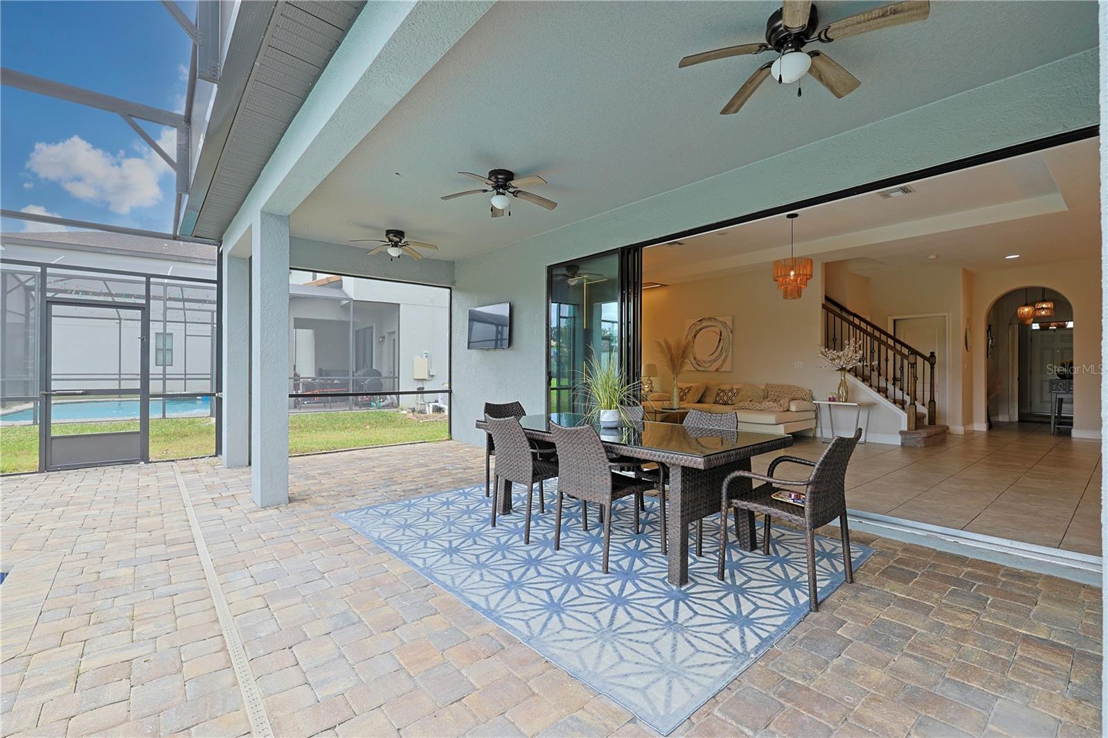 132 Angelas Ave Property Photo 4