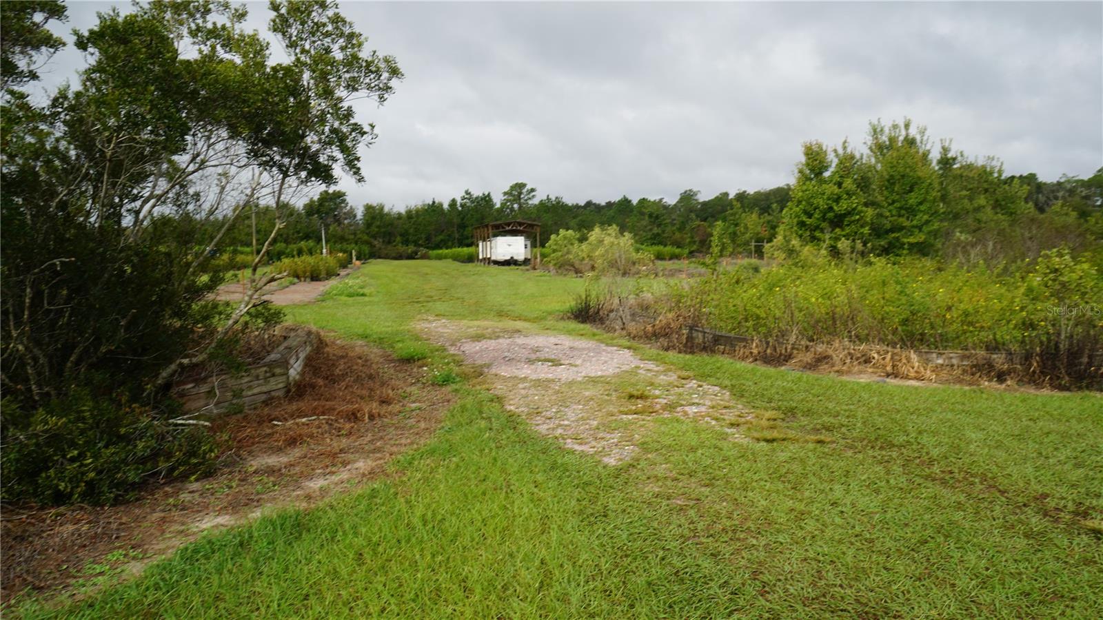 00 Douglas Rd Property Photo 18