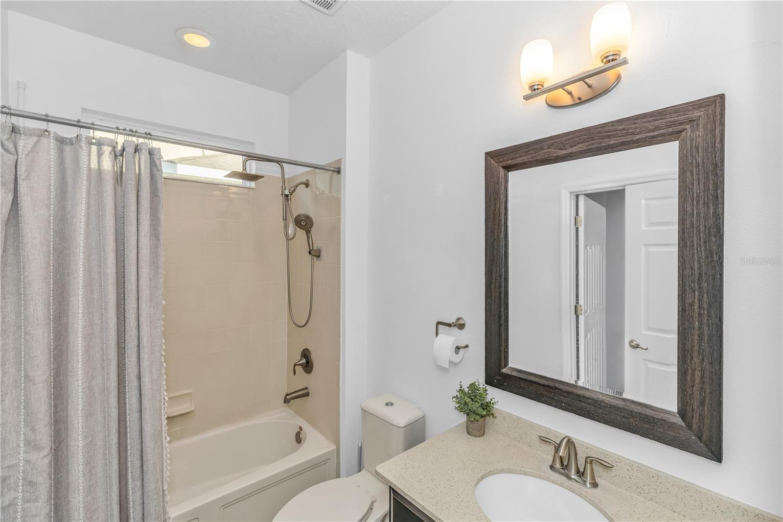 3301 Bethpage Loop Property Photo 14