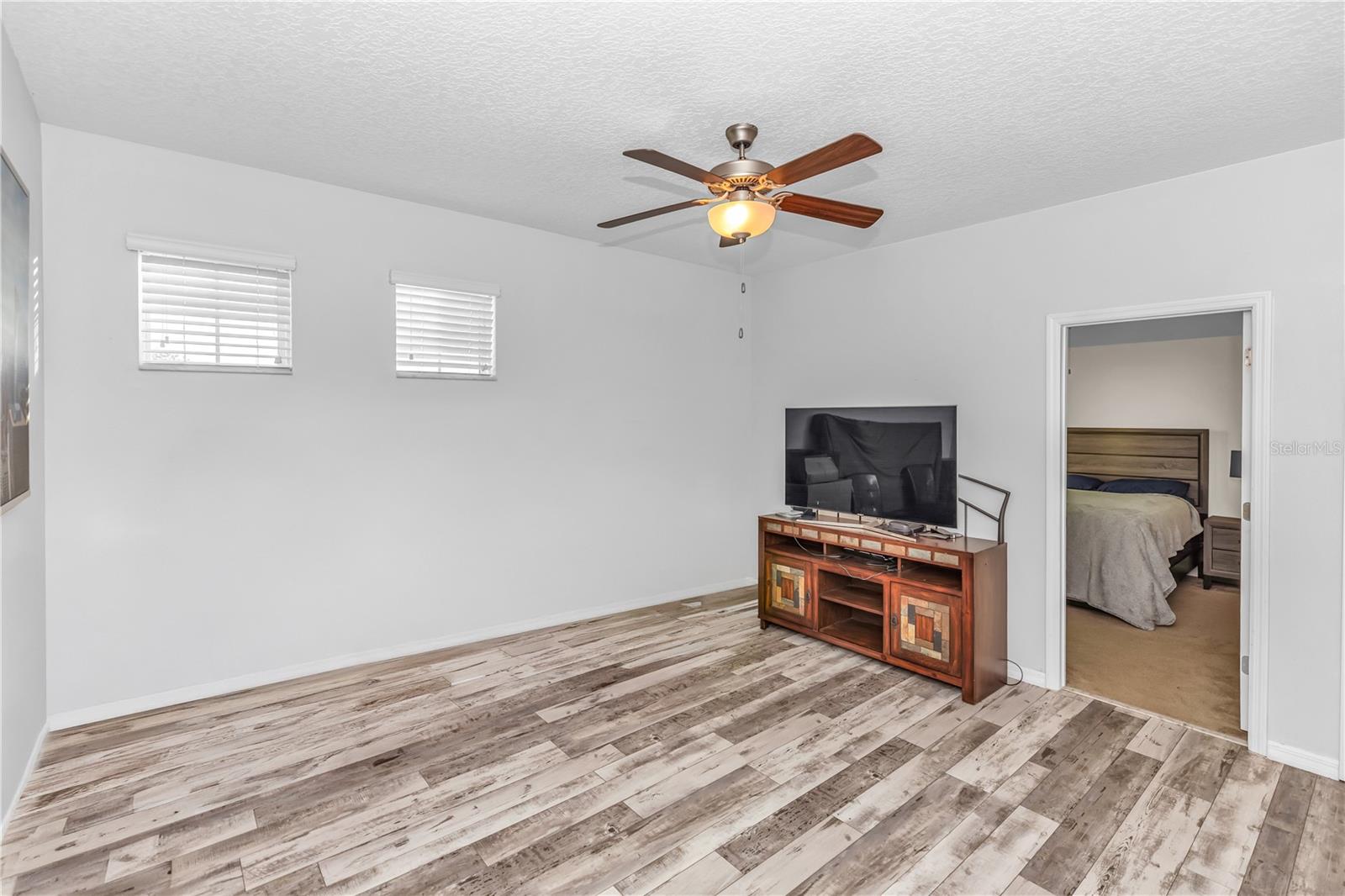 3301 Bethpage Loop Property Photo 17