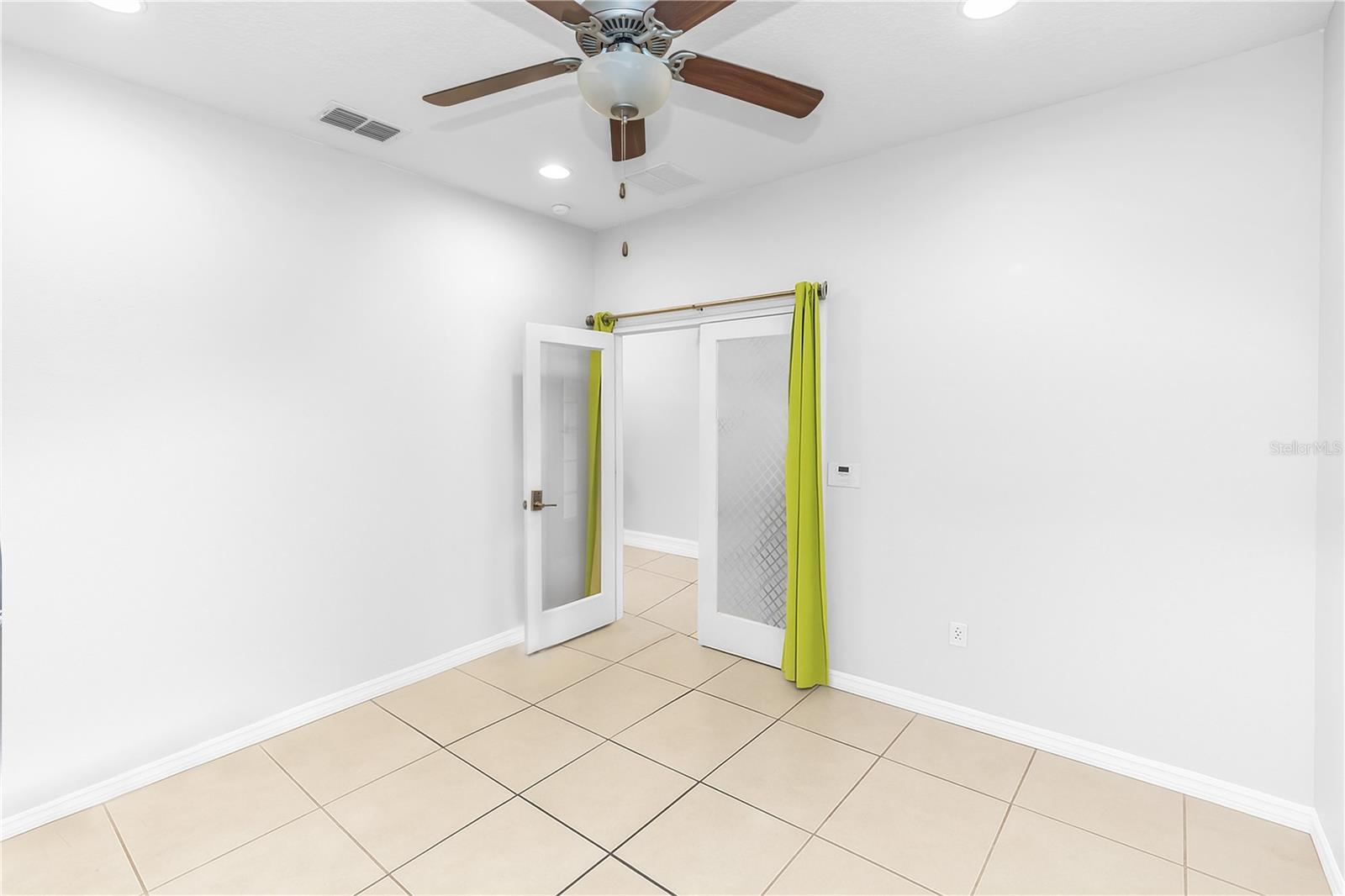 3301 Bethpage Loop Property Photo 37