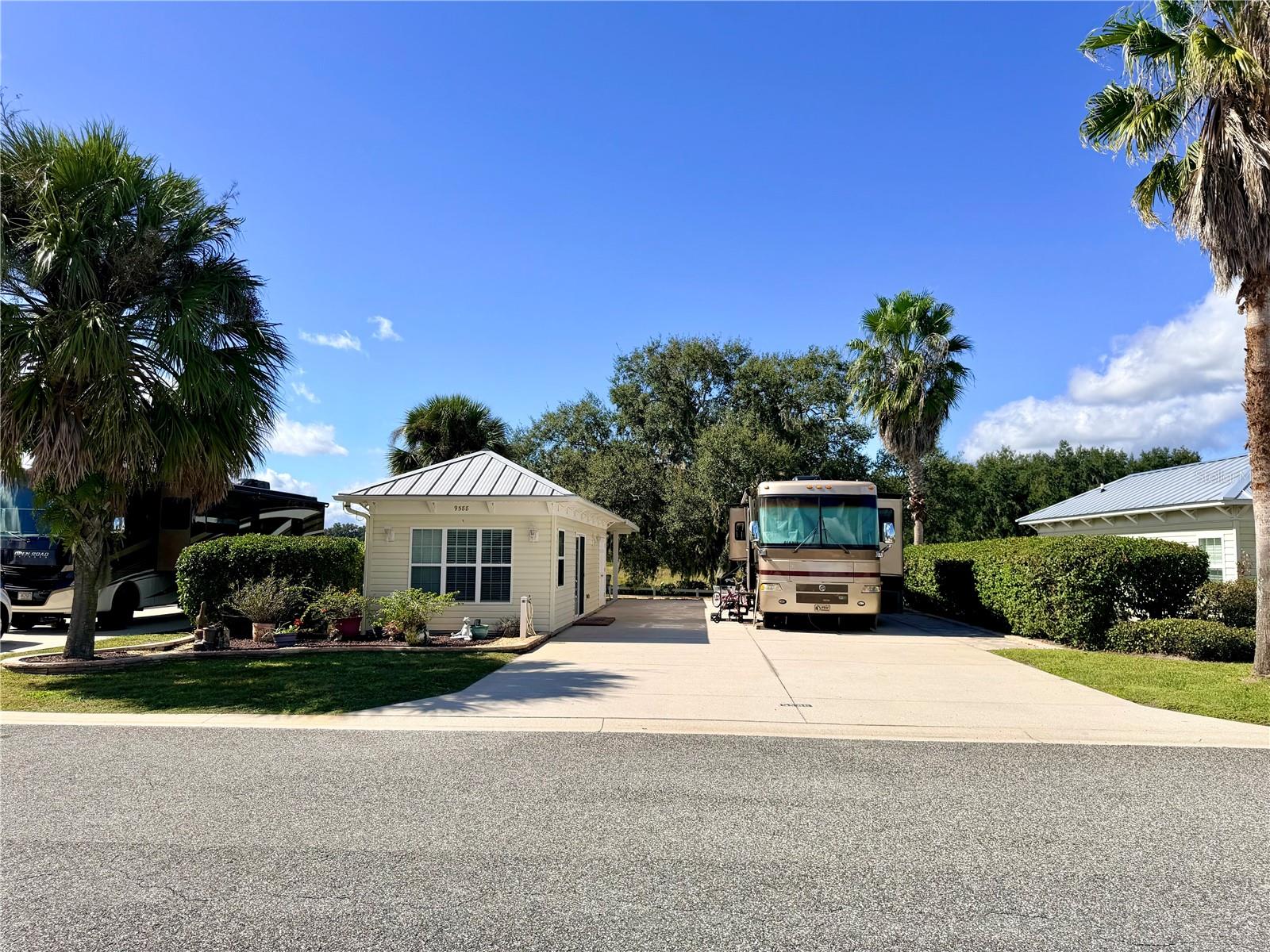 9588 SE 47TH WAY Property Photo 1