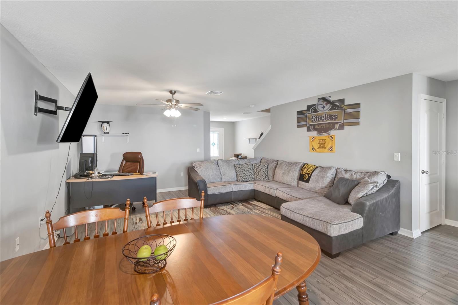 1691 Wynford Cir Property Photo 5