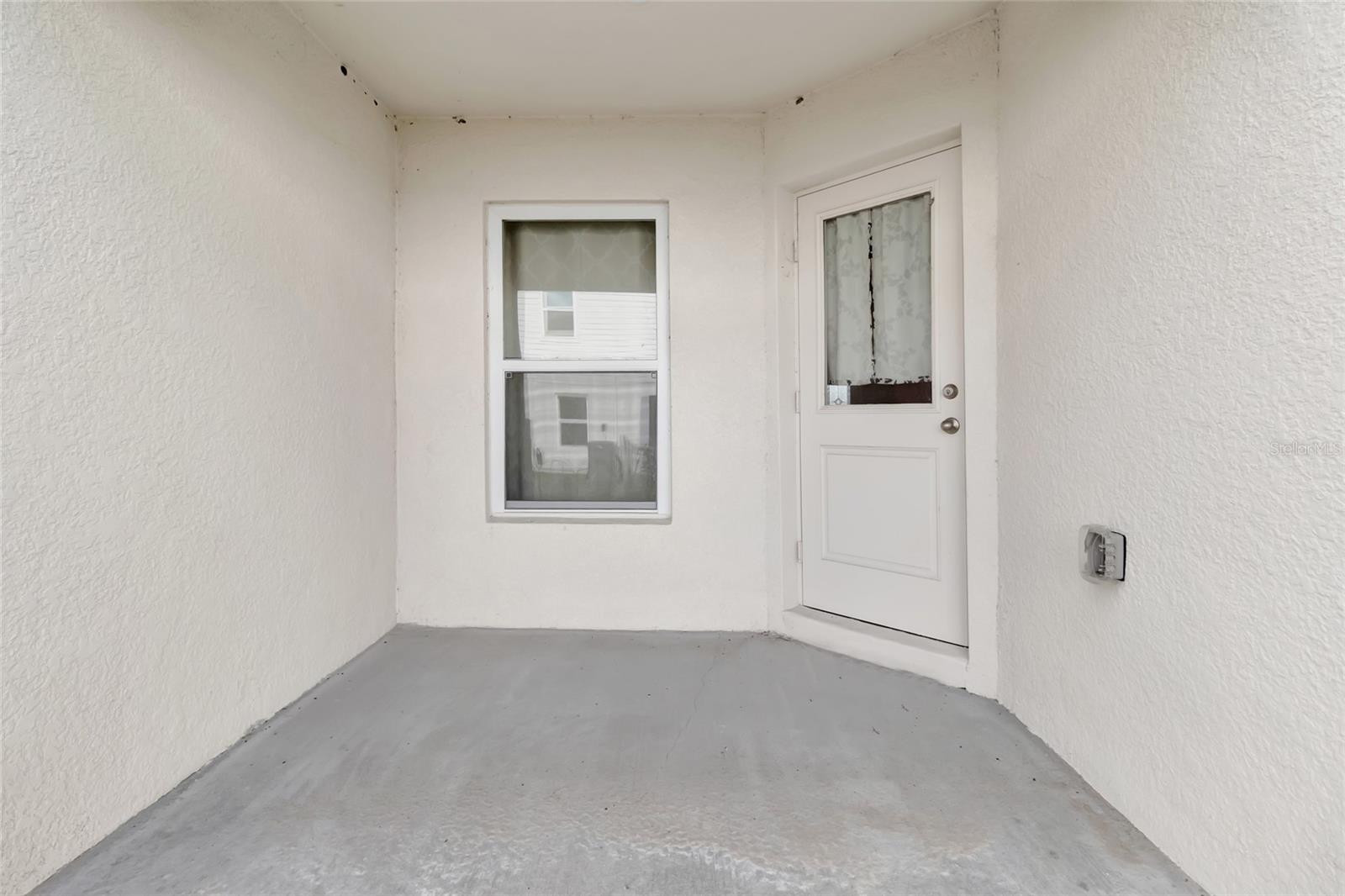 1691 Wynford Cir Property Photo 10