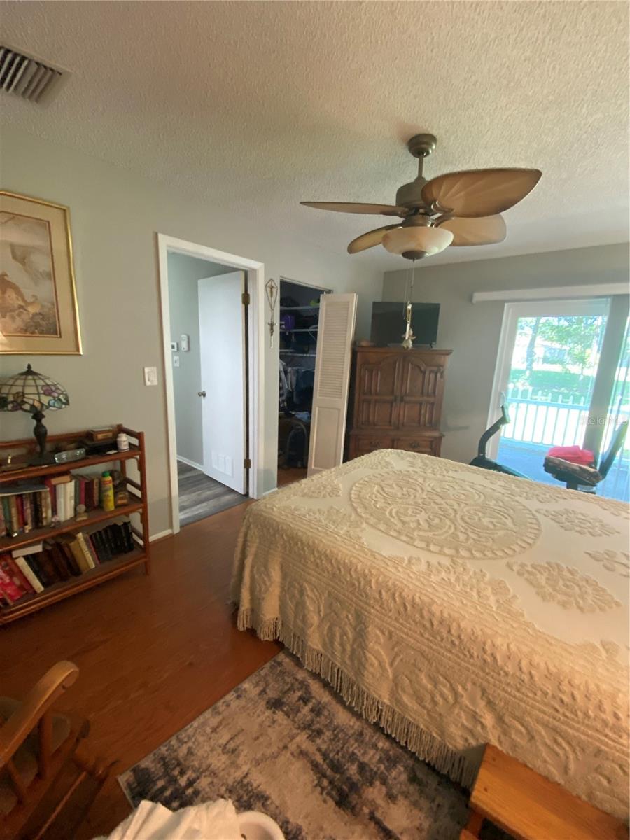 1609 Whitebridge Dr #c Property Photo 18